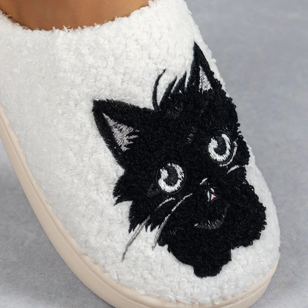 cat-face design, plush lining, cozy indoor winter wear for chilly evenings at home – Plush girls' slippers
