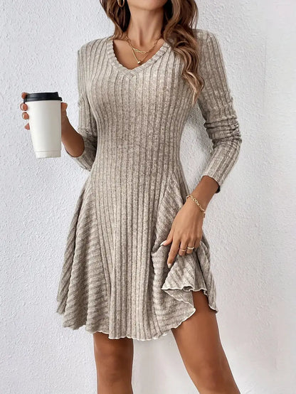 Variant image for Long-Sleeved White Midi Dress for Women, Elegant Versatile Design for All Occasions, Comfortable Fit-4