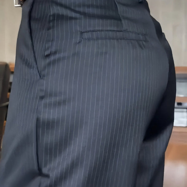 Atmungsaktive Damen Anzughose – femininer Schnitt, dezent gestreift, für Büro und Meetings 7