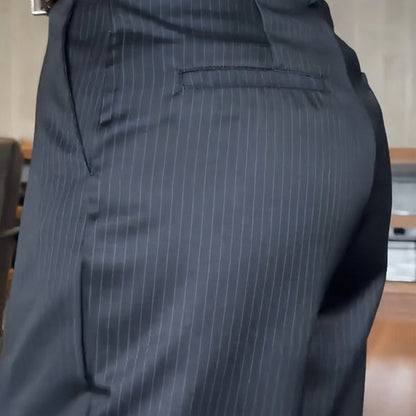 Atmungsaktive Damen Anzughose – femininer Schnitt, dezent gestreift, für Büro und Meetings 7