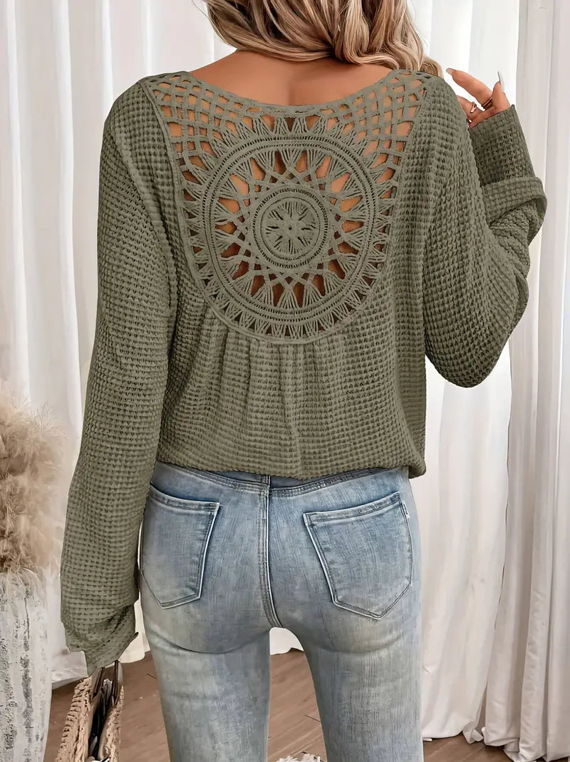 Atmungsaktives Damen-Hemd – V-Ausschnitt mit Cut-Out-Detail, strukturierter Stoff, für den Alltag 2