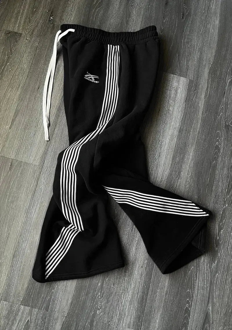 Breathable men's joggers – retro stripe design, loose fit, for sports and leisure 1