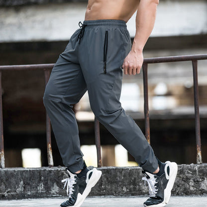 Breathable men's joggers – slim fit, stretchy fabric, for training and everyday wear 7