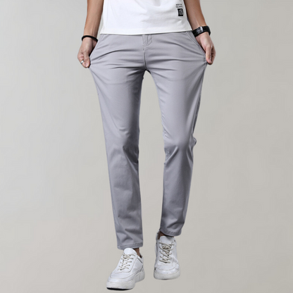 Breathable men's khaki pants – flexible fit, lightweight cotton, for casual summer wear 3