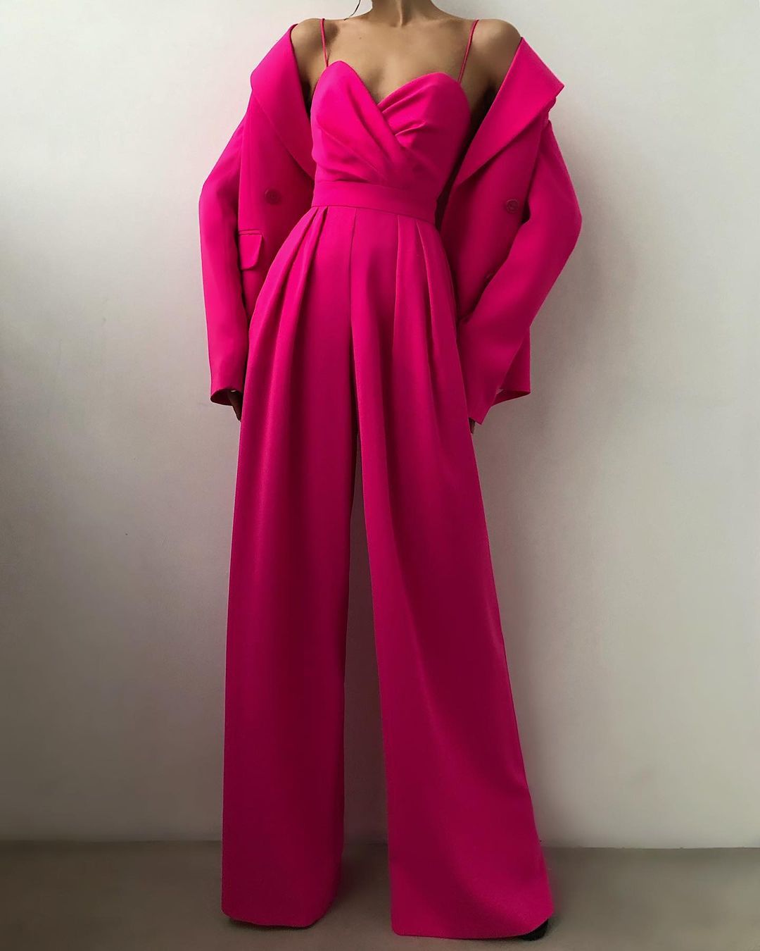 Breathable women's jumpsuit – high waist, straight leg, for summer events 12