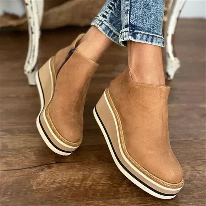 Luxurious Women's Leather Boots with Medium-High Heel for All-Day Comfort and Classic Style-2