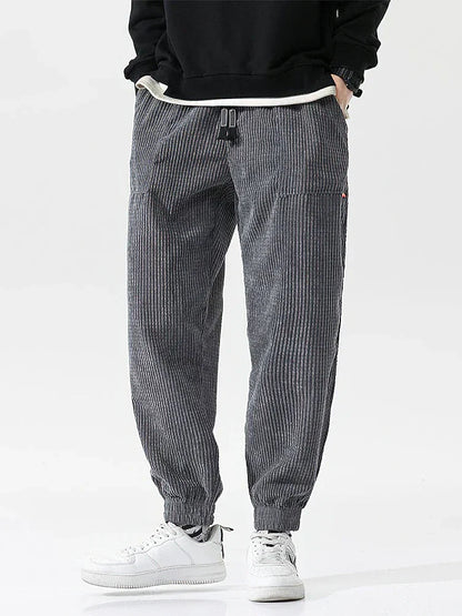 Comfortable men's wide corduroy joggers – relaxed fit, breathable fabric, for casual outings 3
