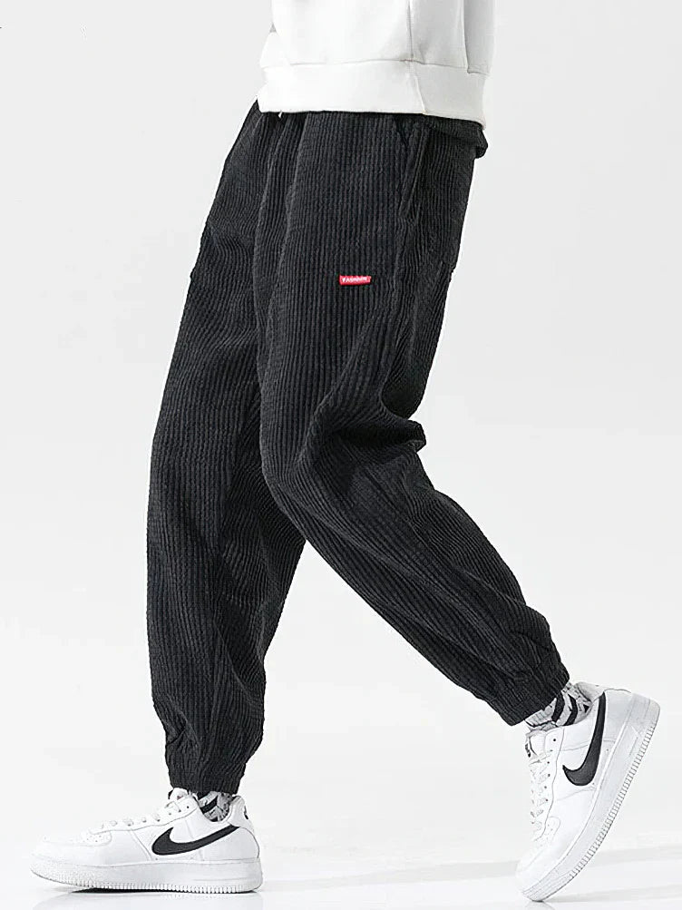 Comfortable men's wide corduroy joggers – relaxed fit, breathable fabric, for casual outings 4