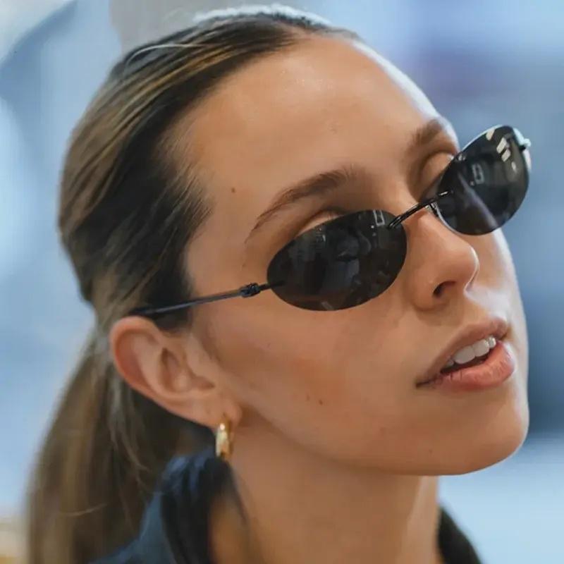 rimless design, high-quality plastic, for beach and city – Light unisex oval sunglasses