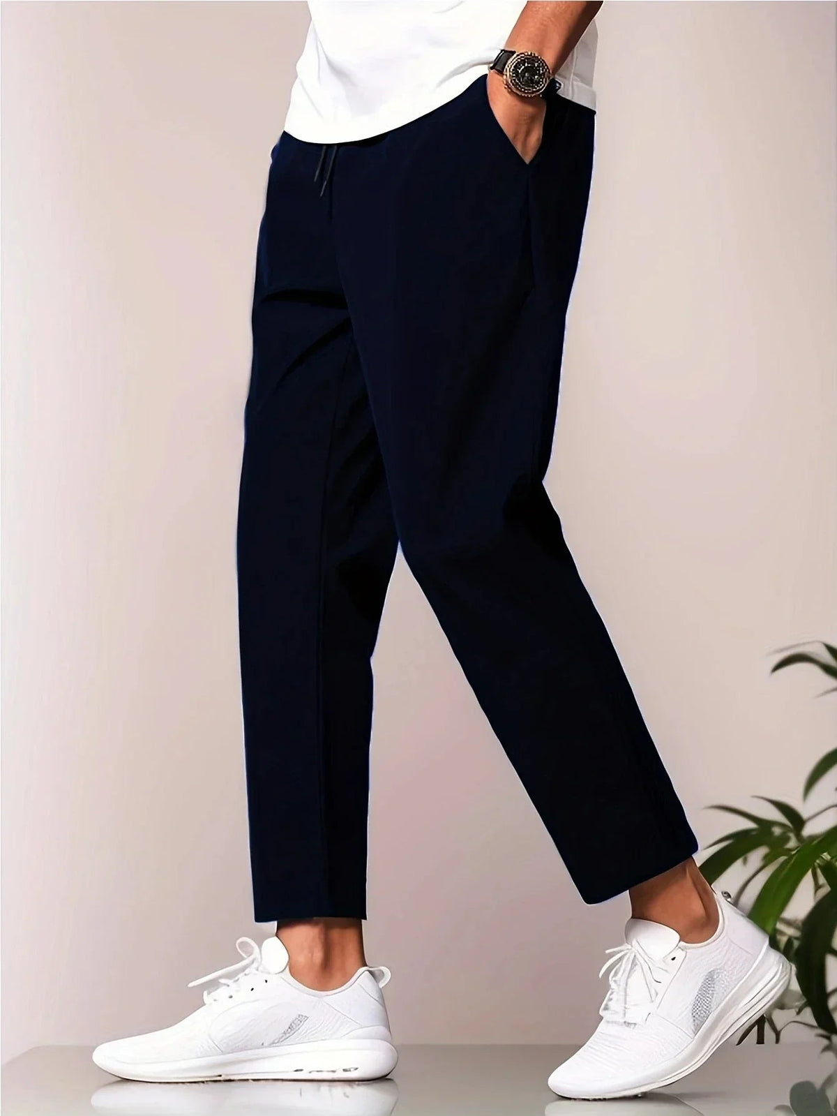 Lightweight & casual men’s trousers – comfortable fit, breathable fabric, for everyday wear 8