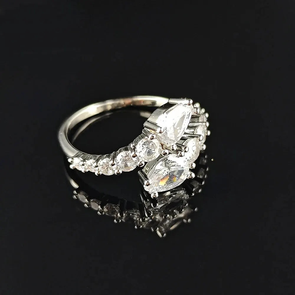 Flexible Cubic Zirconia Cocktail Ring Valentine Gift 2026 Sparkling Prong Setting