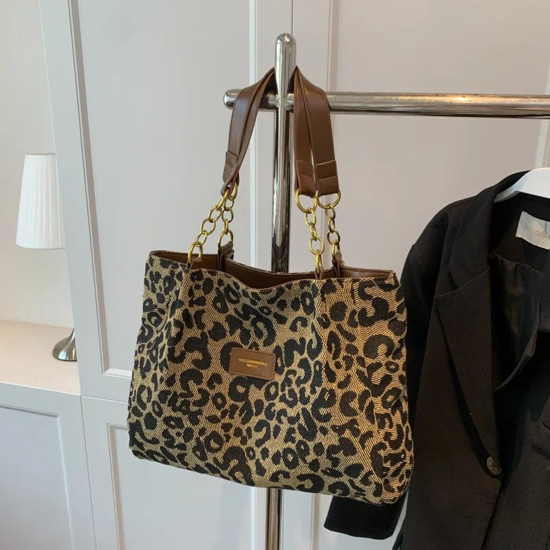 Leopard Print Tote Bag Large Capacity Regular Handbag With Spacious Interior Fall 2026 Trend Gift Idea