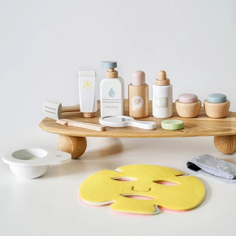 Wooden Makeup Role Play Kit for Kids - Eco-Friendly Facial Mask Toy for Creative Learning
