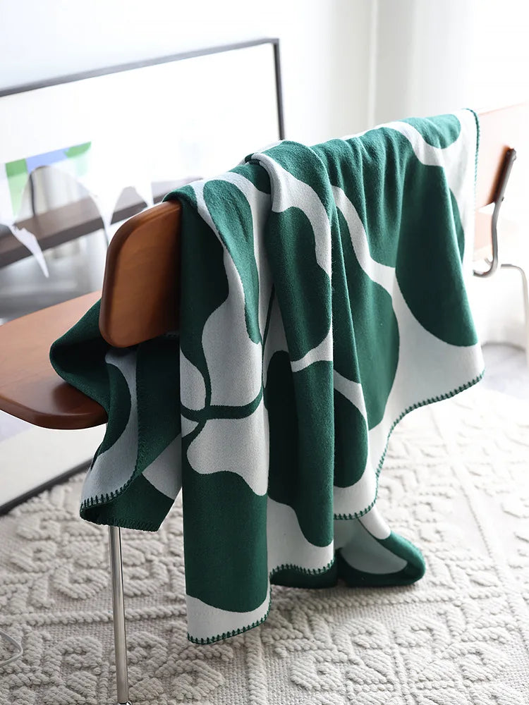 Plush Deluxe Sofa Bedspread Scandinavian Patterned Shawl Household Decor 2026 – Jacquard Imitation Cashmere Throw Blanket