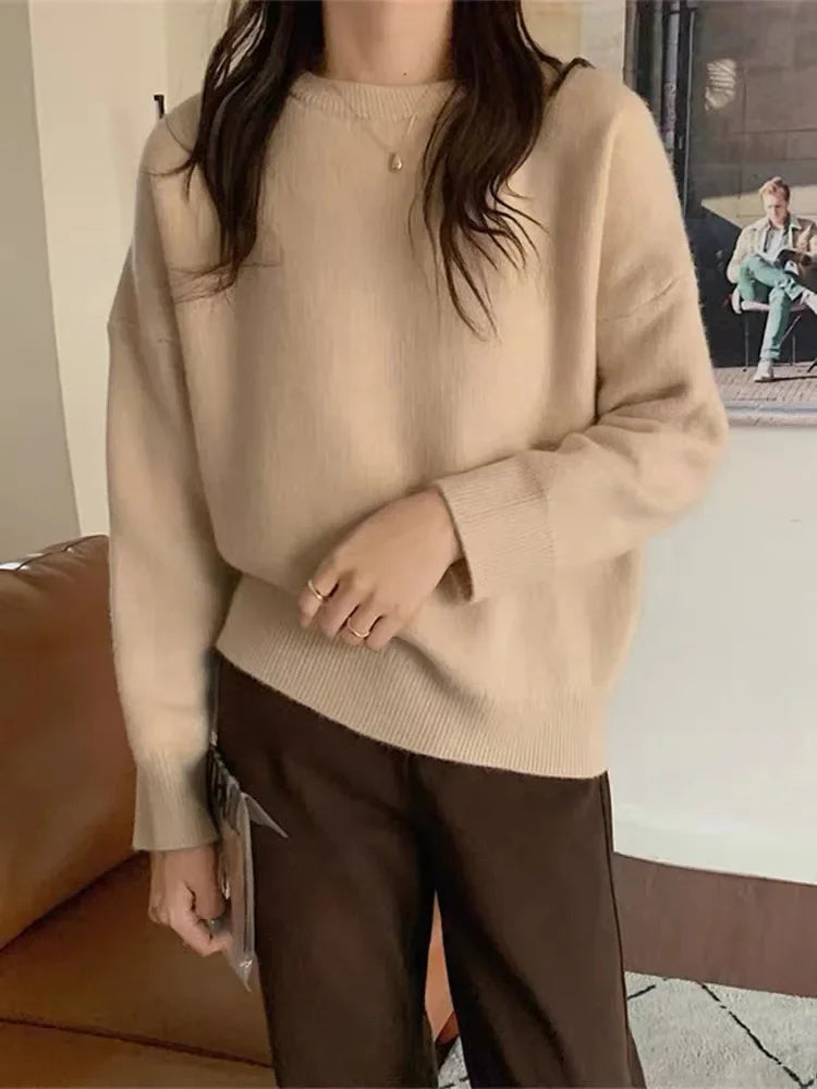Oversized Cozy Women’s Pullover Sweater - Round Neck Knit