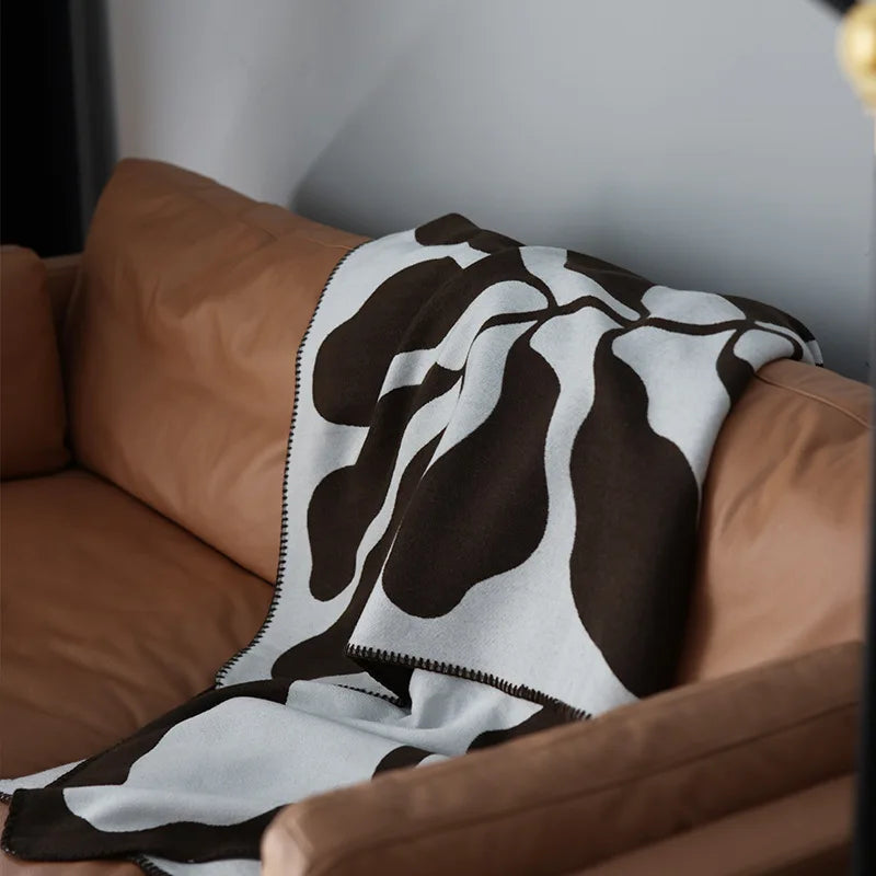Plush Deluxe Sofa Bedspread Scandinavian Patterned Shawl Household Decor 2026 – Jacquard Imitation Cashmere Throw Blanket