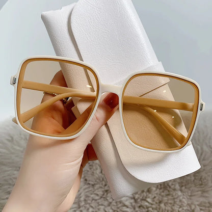 Wayfarer Vintage Sunglasses 2025 Women Fashion Shades Retro Eyewear for Outdoor Style