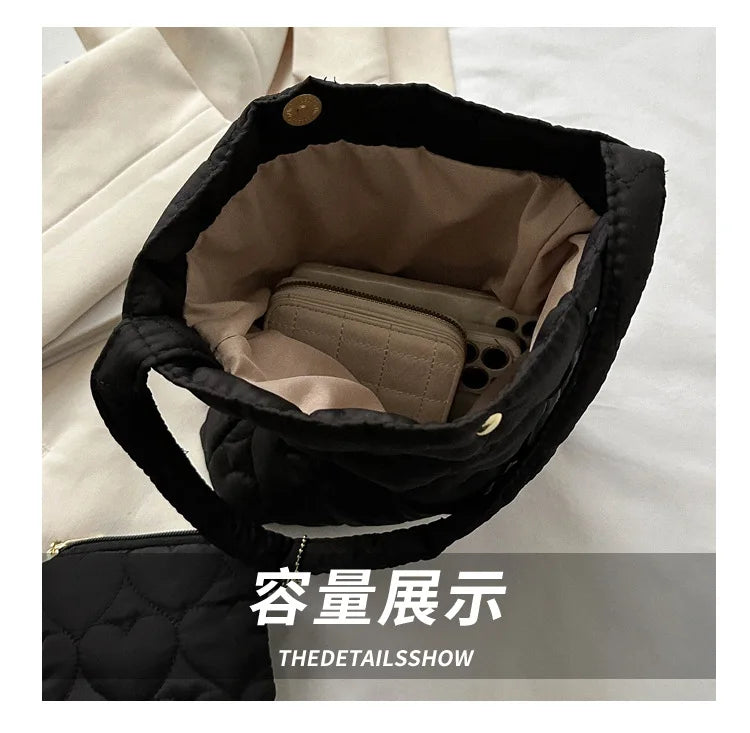 padded square shoulder bag, polyester, casual everyday – Cozy women's quilted tote