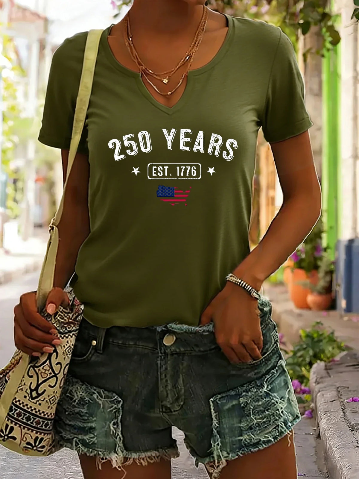 V-neck, short sleeve, patriotic EST.1776 USA print, casual top – Breathable women's t-shirt