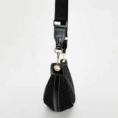 hobo style, crossbody, for beach & summer – Light women's woven straw shoulder bag