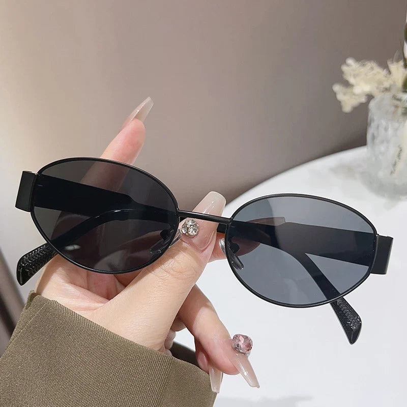 Trendy Oval Sunglasses for Women 2025 Deluxe Metal Frame Timeless Vintage Round Shades Unisex