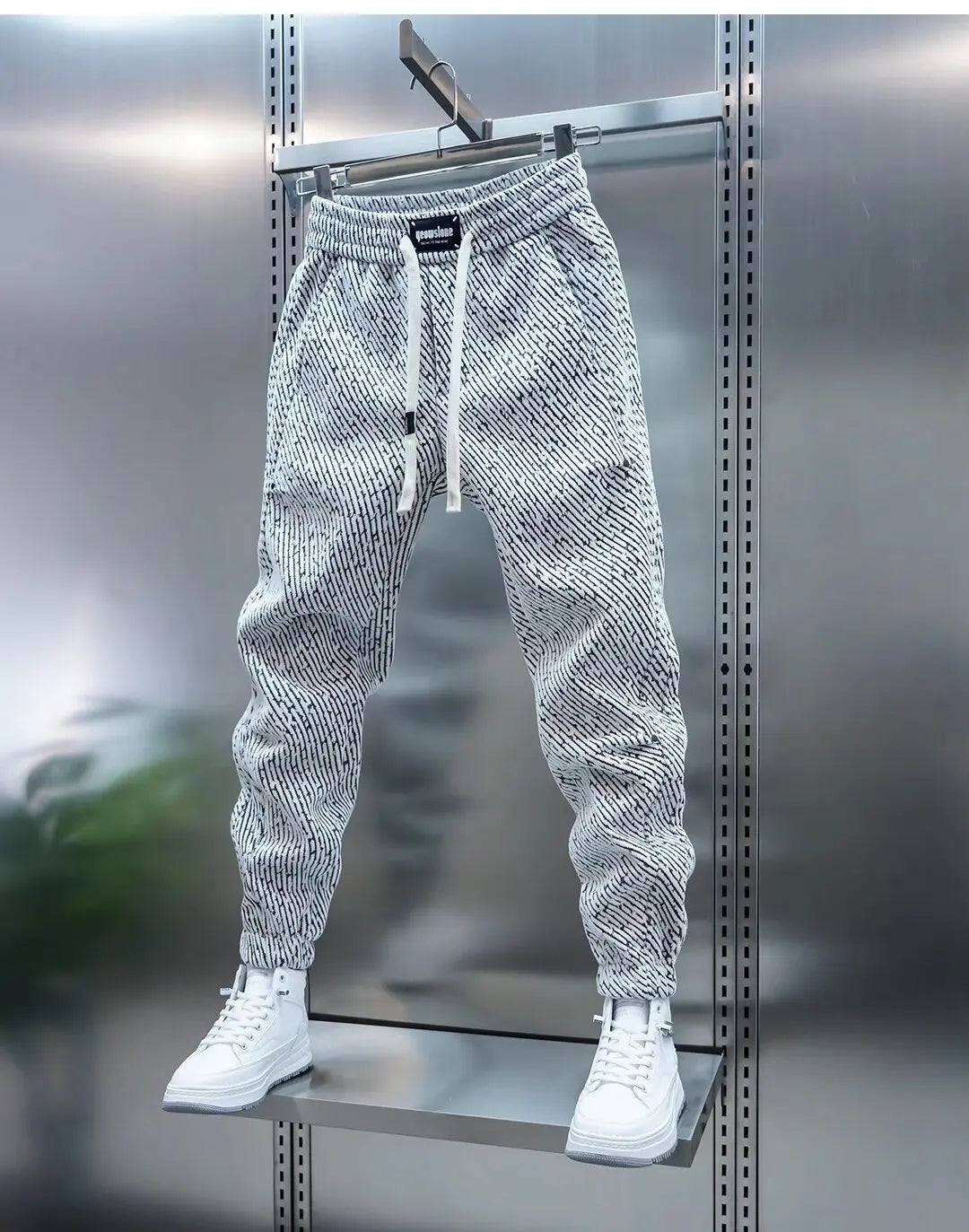 Casual Patterned Men's Trousers with Adjustable Fit and Breathable Fabric, Modern Design for Stylish Comfort-2
