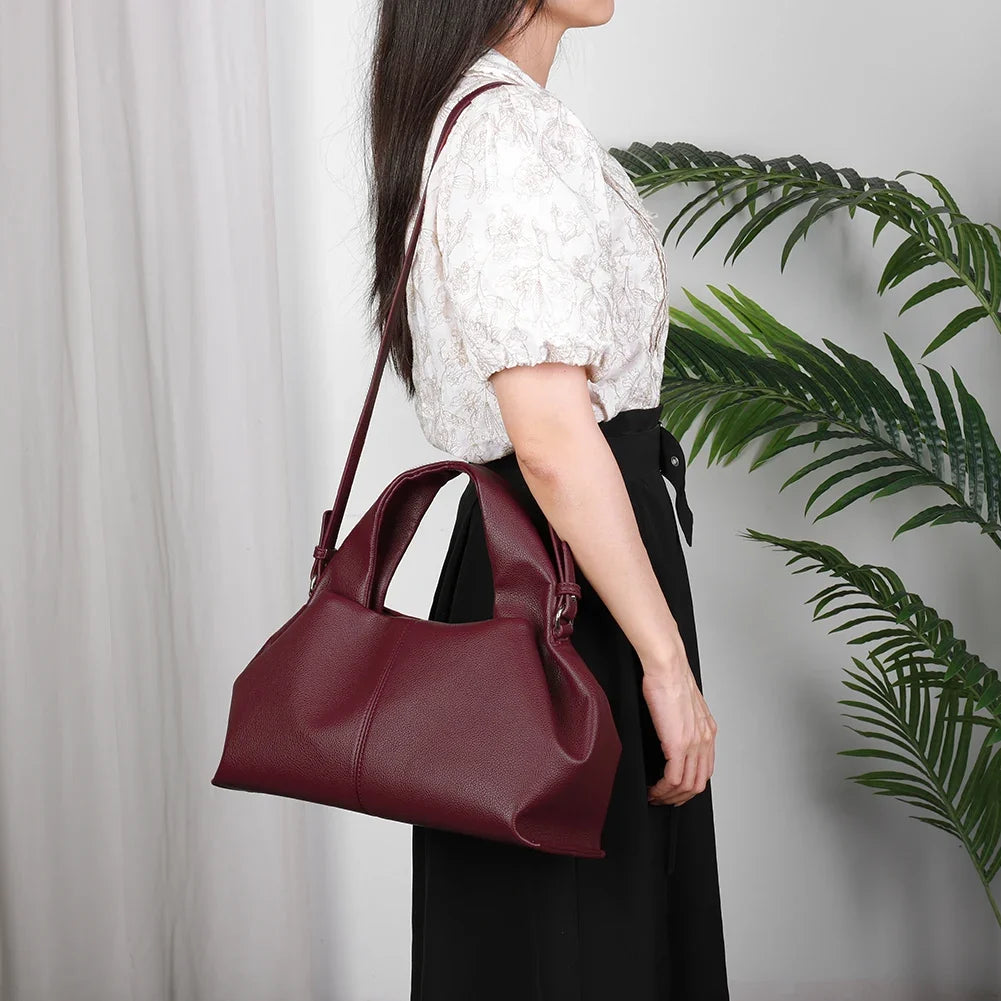 Fashion Clouds Shoulder Bag PU Leather Retro Crossbody Bag for Ladies, Great Lunchbox Tote