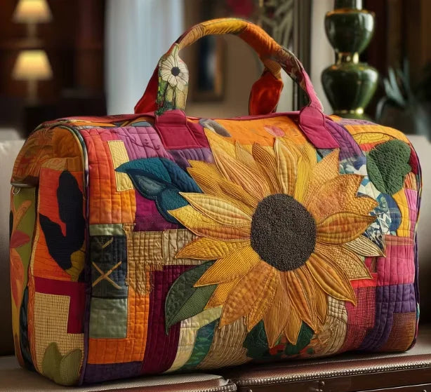 Plush Unisex Travel Tote - Quilted, Cat-Embroidered Fabric, For Beach, Hiking, Camping