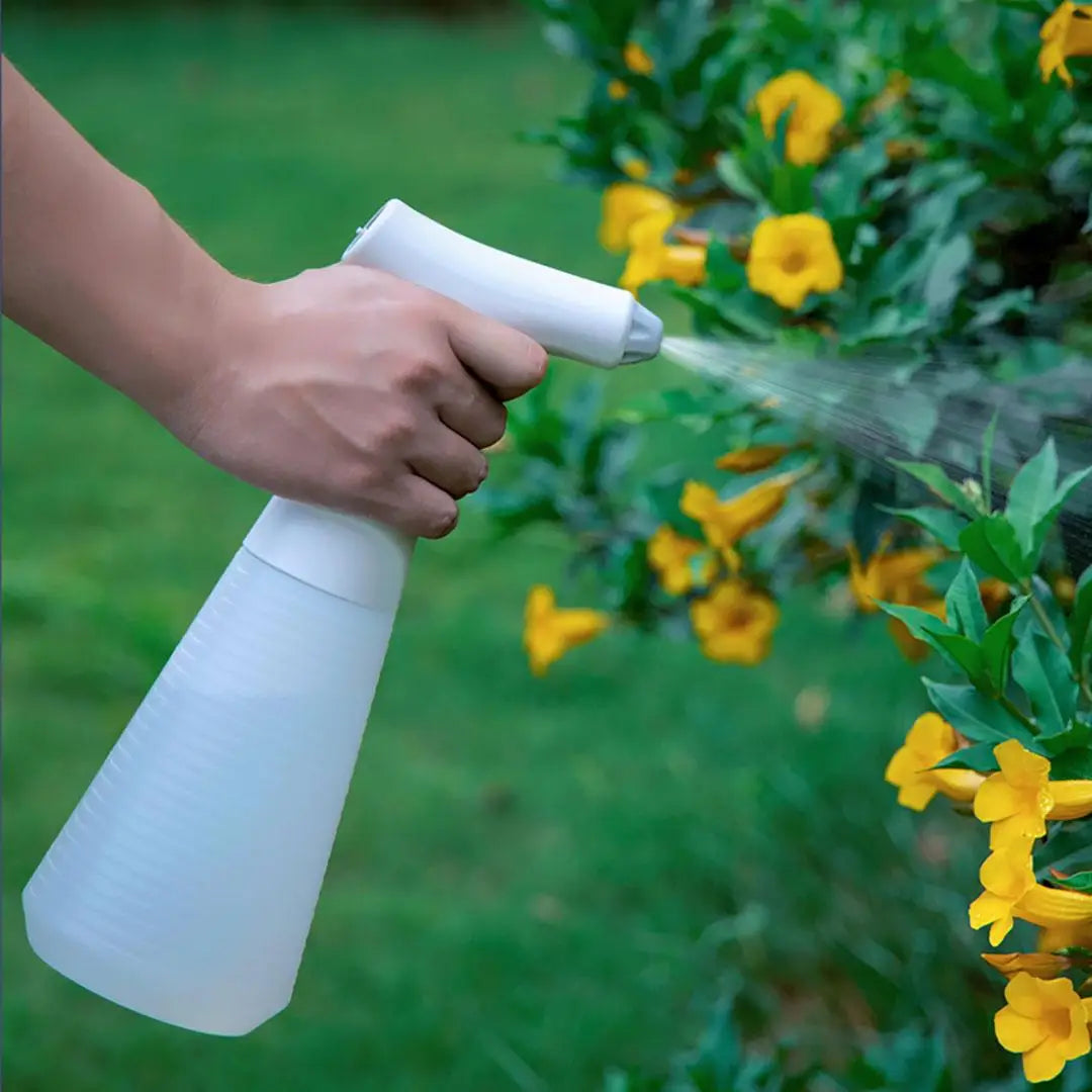 Motor-Driven Watering Can USB C Battery-Powered Cordless Sprayer Garden Device Fall 2025 Precise Targeted Watering