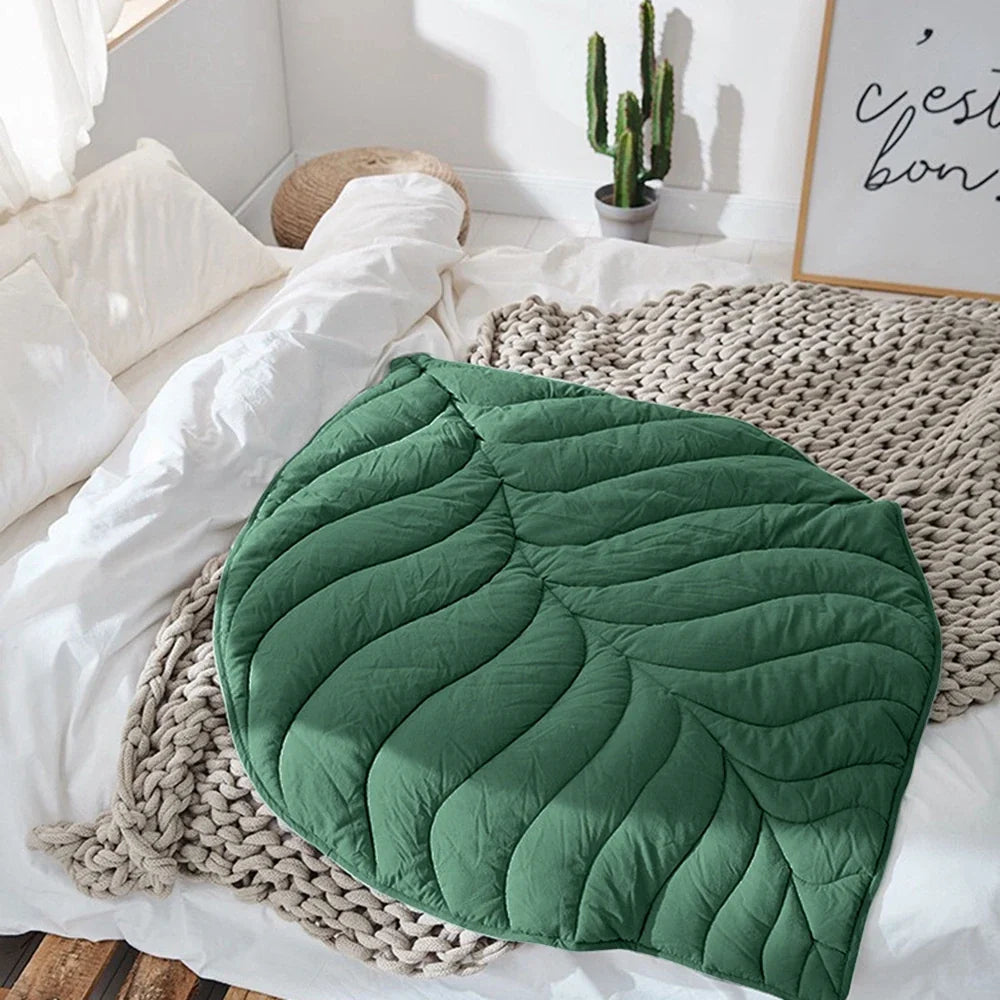 Fashion Creativity Leaf Heart Shaped Blanket Carpet for Child Pet Cat Dog Mat Household Decor