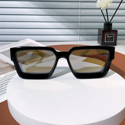 Sunglasses Black Retro Square Shades Deluxe Fashion Eyewear Fall 2026 Trend Gift Idea