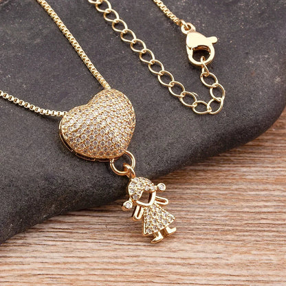 Gold 18k Plated Heart Pendant Necklace for Family with Zirconia Copper Chain