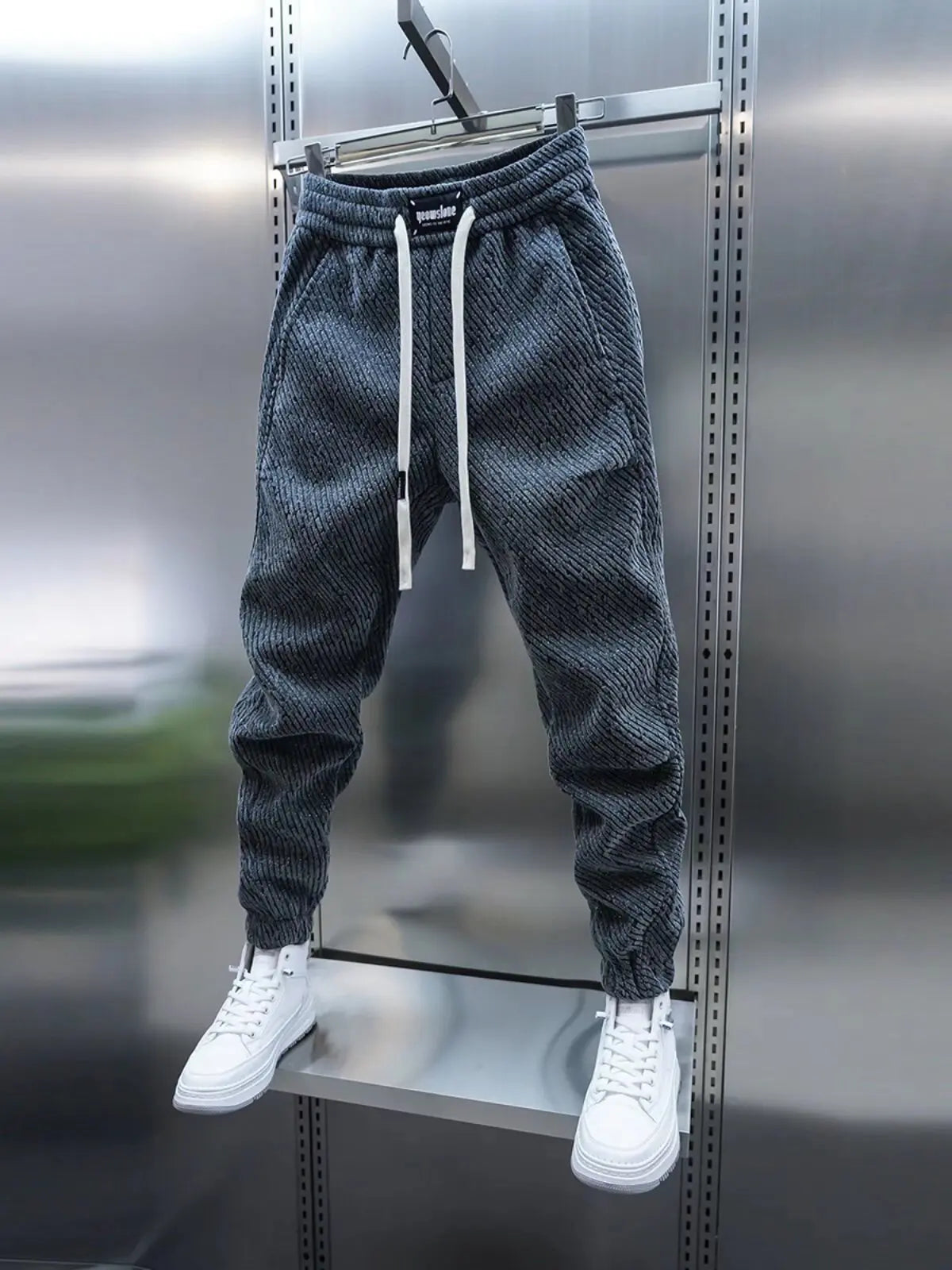 Casual Patterned Men's Trousers with Adjustable Fit and Breathable Fabric, Modern Design for Stylish Comfort-3