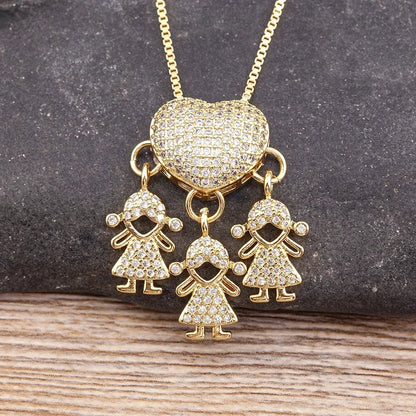 Gold 18k Plated Heart Pendant Necklace for Family with Zirconia Copper Chain