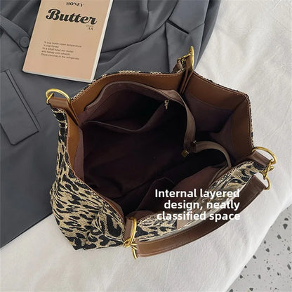 Leopard Print Tote Bag Large Capacity Regular Handbag With Spacious Interior Fall 2026 Trend Gift Idea