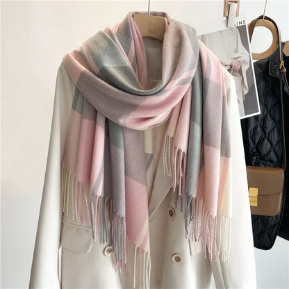 Oversized Women’s Check Scarf - Plush Wool, Fringed Winter