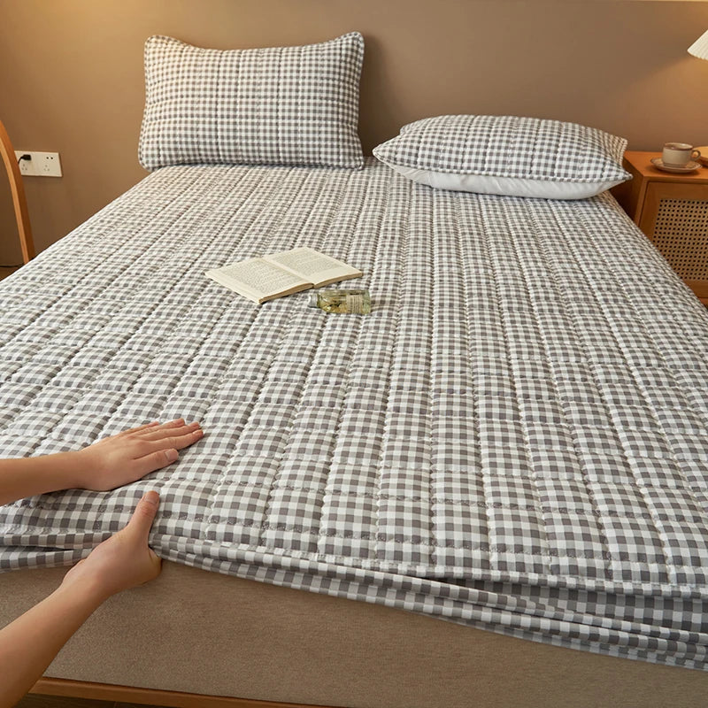 Protector Mattress Quilted Plaid Cover Breathable Antibacterial Bedding Fall 2025 Fresh Sleep