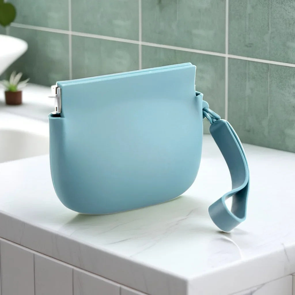 Silicone2026 Edition Dog Treat Pouch Travel Snack Bag For Pets Auto Closure Leakproof Odorless Simple-Clean Fall