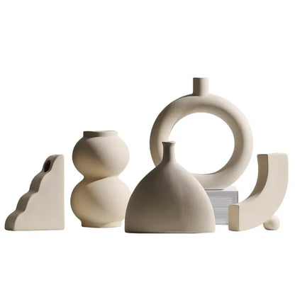Ceramic Vase Embryo Sculptural Tabletop Vase Scandinavian Minimalist Household Decor Fall 2025 Ideal For Dry Flower Display