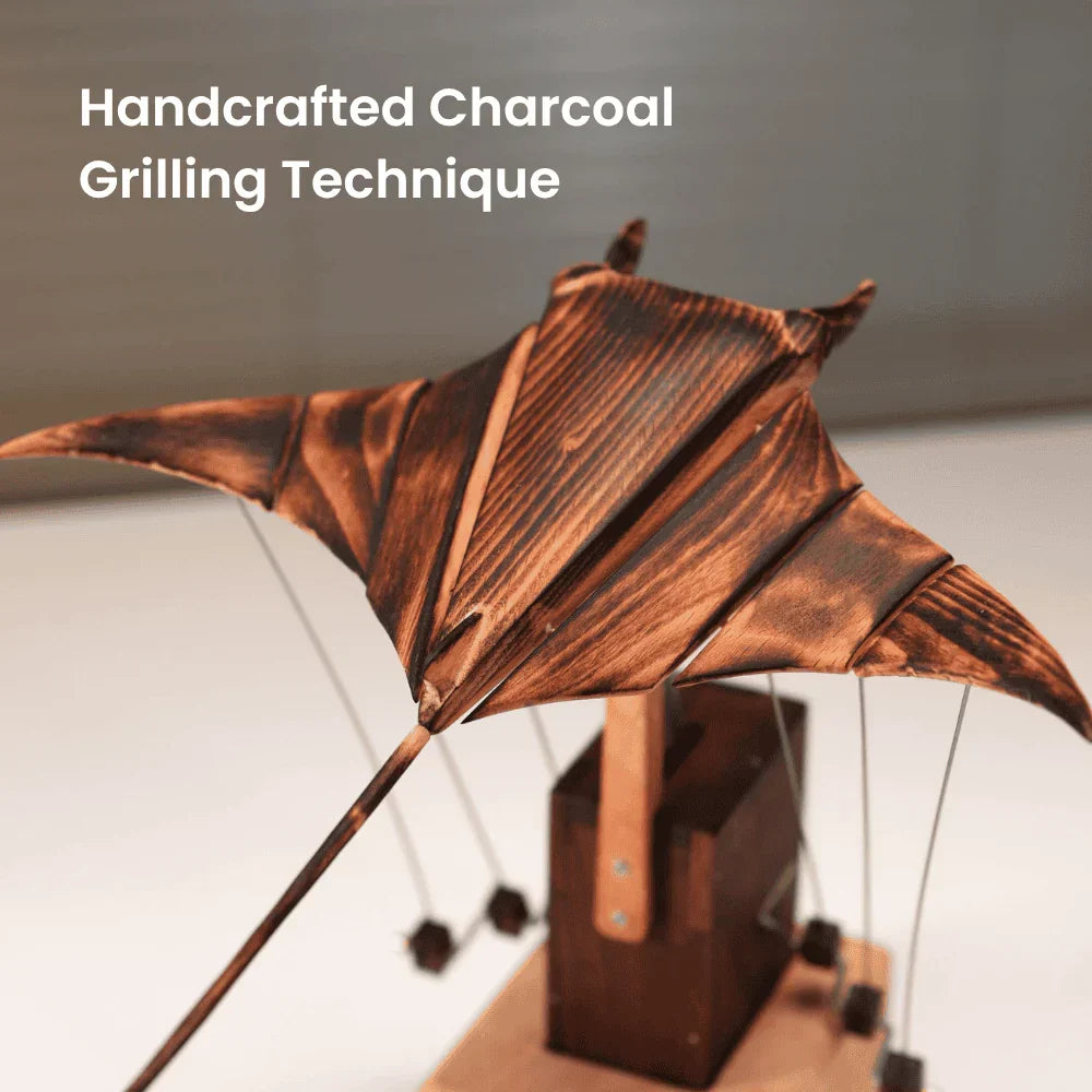 Wooden Stress-Relief Decor – Hand-Cranked Manta Ray Automaton