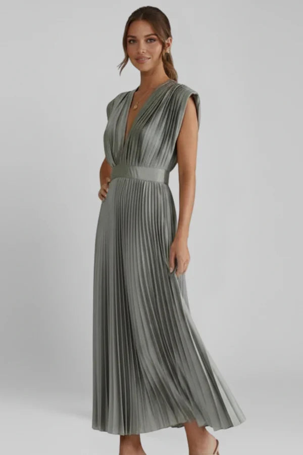 Light women's dress - v-neck pleated sleeveless, polyester, casual wear for summer events
