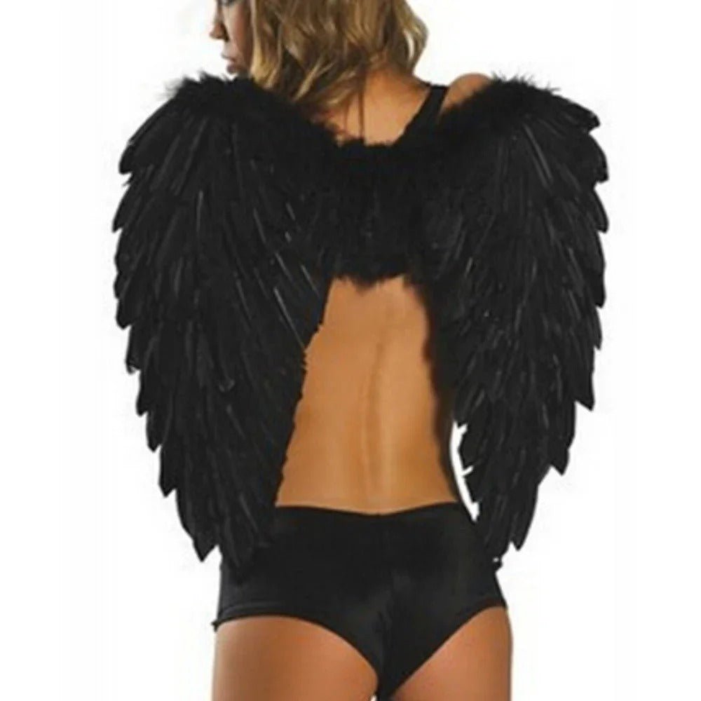 Feathered Luxurious Angel Wings for Halloween & Cosplay - Elegant Costume Accessory for Parties & Performances