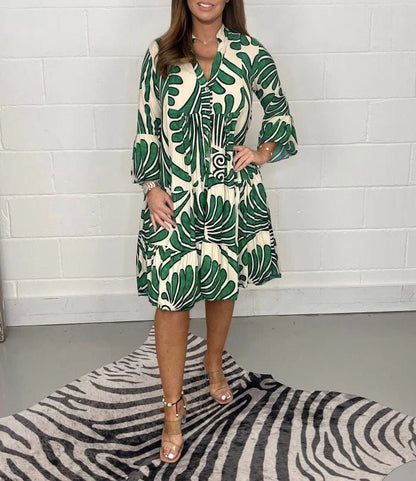 Elegant Women's Summer Dress with Graceful Print, Loose Fit, and Knee-Length Design for Garden Parties and Beach Walks-6